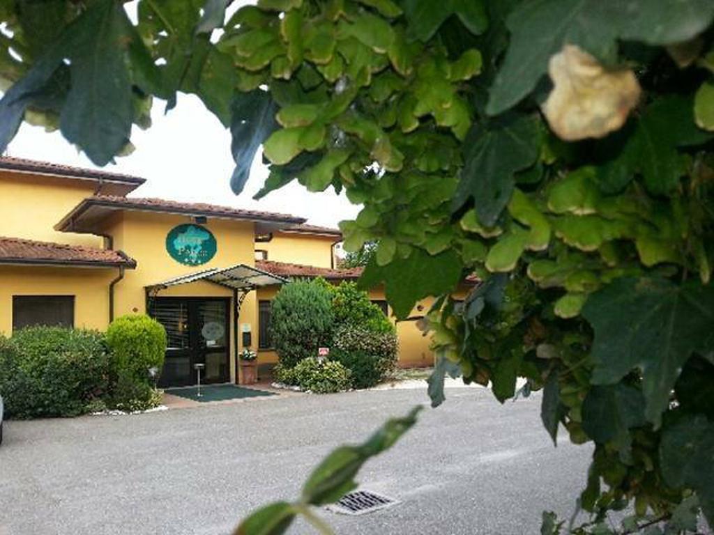 Castelvetro Piacentino Hotel Parco מראה חיצוני תמונה