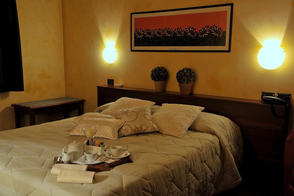 Castelvetro Piacentino Hotel Parco חדר תמונה