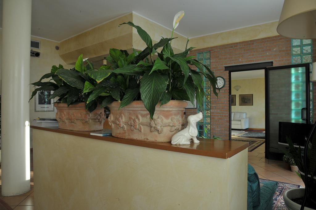 Castelvetro Piacentino Hotel Parco מראה חיצוני תמונה